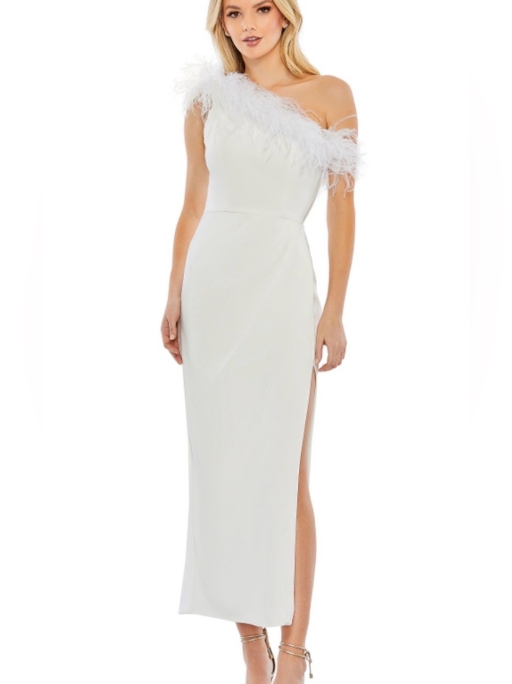 Mac Duggal White One-Shoulder Feather-Trim Evening dress 2